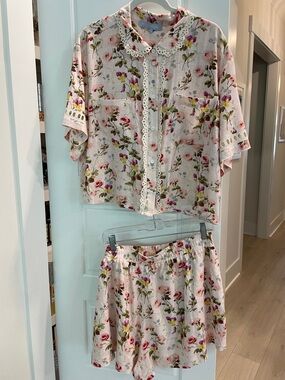 Hill House, lace trim, linen blend, floral blouse, and shorts